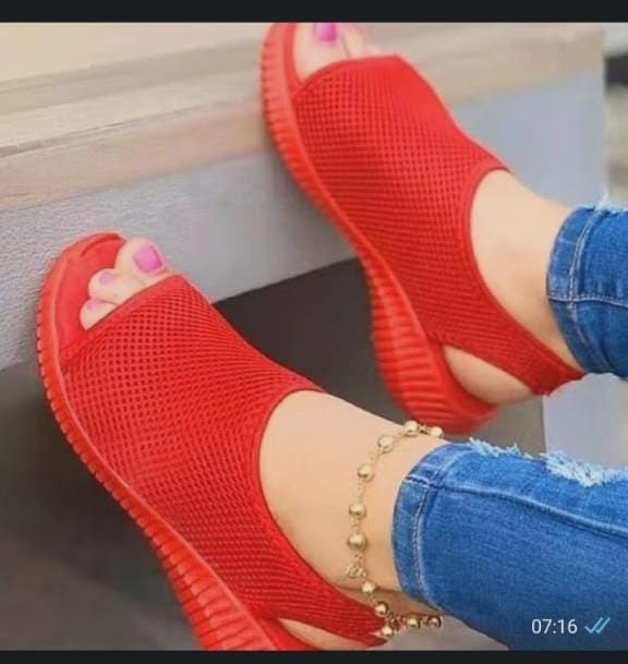 Low heel Sandal